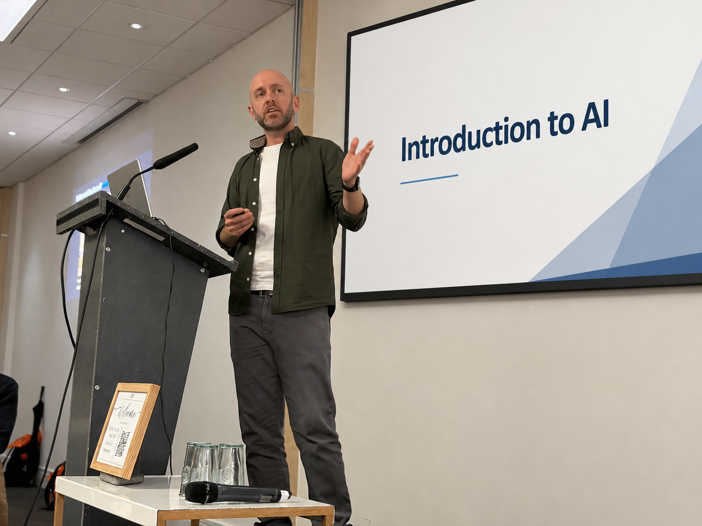 Craig Dutton facilitating an AI training session